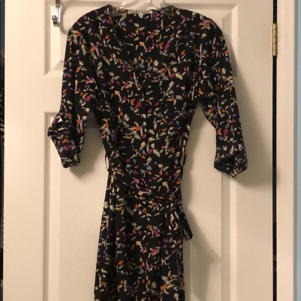 V-neck colorful dress!